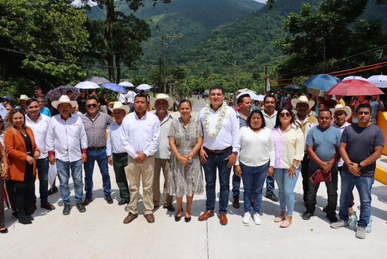 ENTREGAN OBRA DE CONSTRUCCIÓN DE PUENTE EN CUESTA DEL MEXICANO
