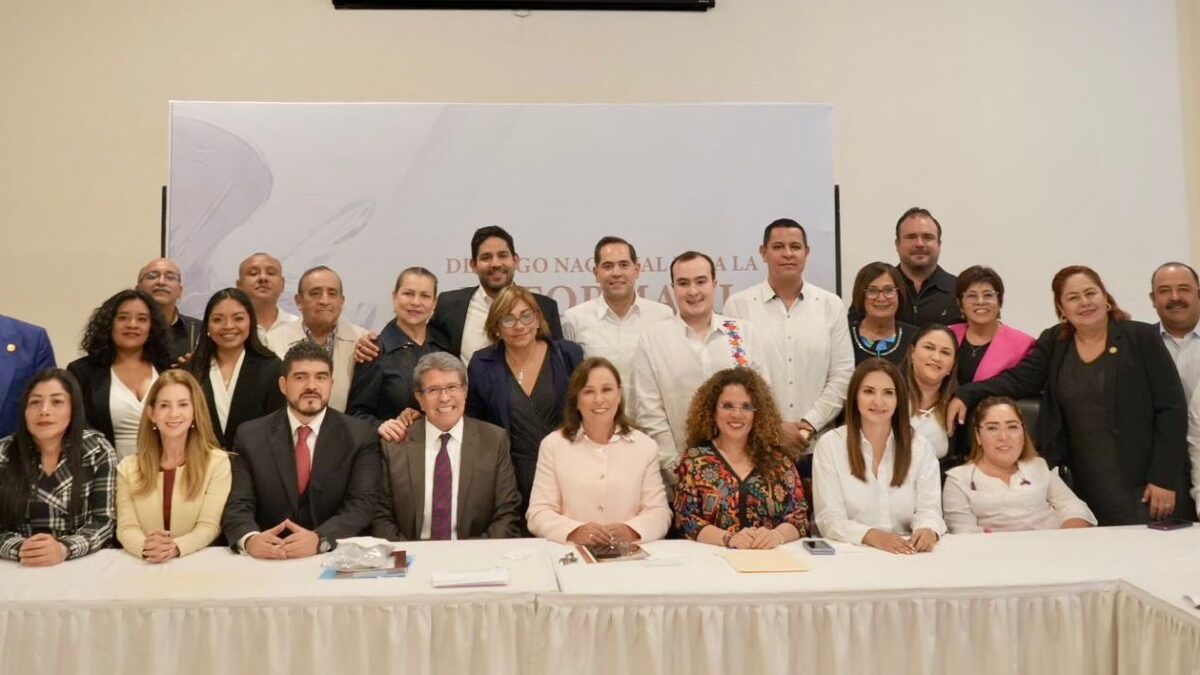 SE REÚNE ROCÍO NAHLE CON DIPUTADOS FEDERALES ELECTOS