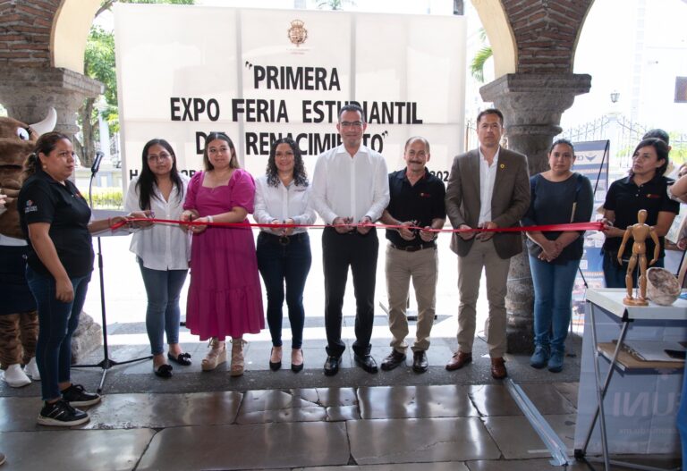 Inicia la Expo Feria Estudiantil del Renacimiento en Córdoba