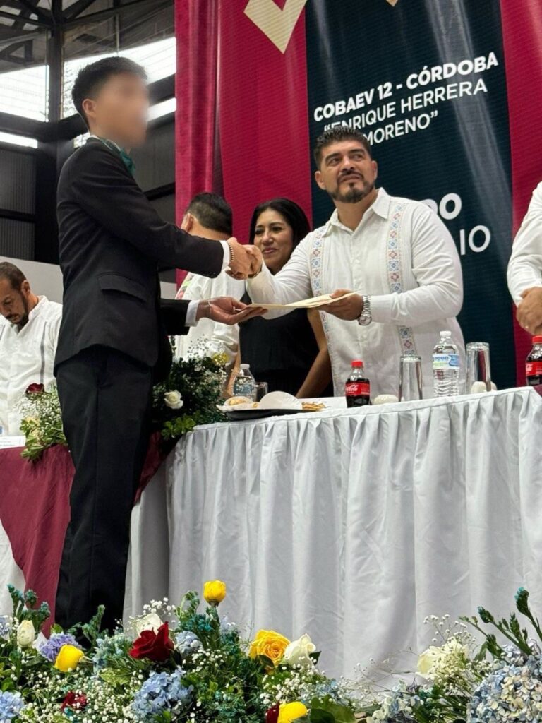 Zenyazen Escobar destacó esfuerzo de jóvenes estudiantes