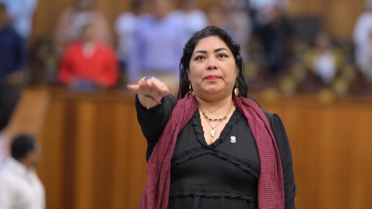 Asume Norma Leonor Mendoza el cargo de diputada por el distrito XIV