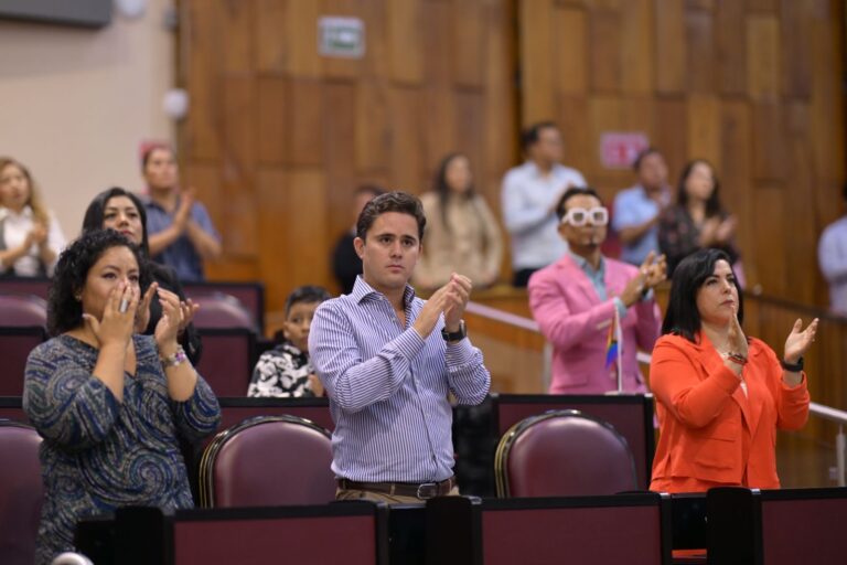 Rinde LXVI Legislatura homenaje al diputado Fernando Arteaga