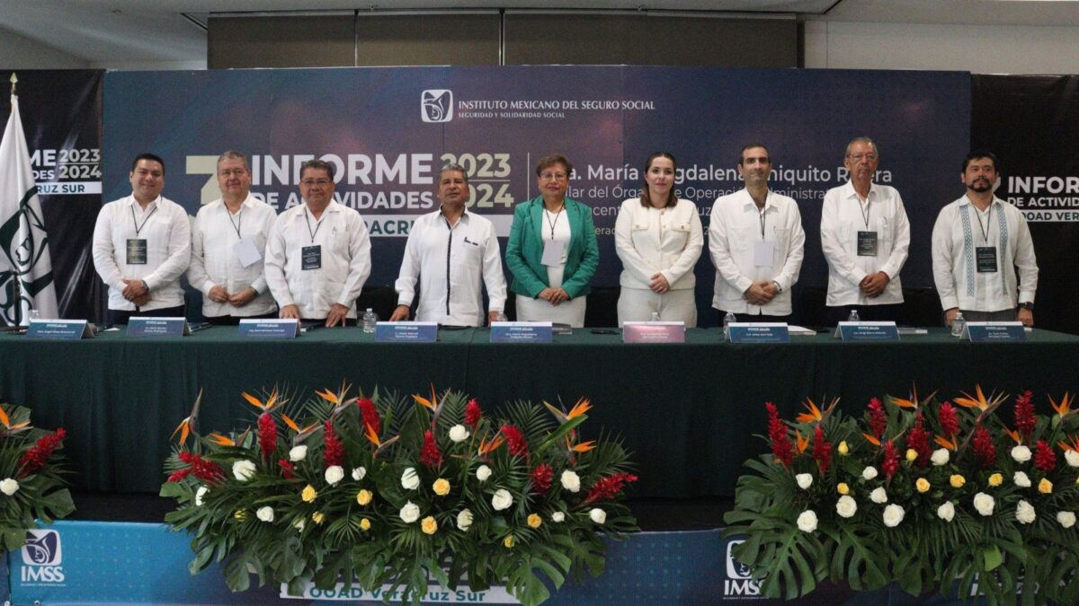 RINDE TITULAR DEL IMSS VERACRUZ SUR TERCER INFORME DE LABORES.