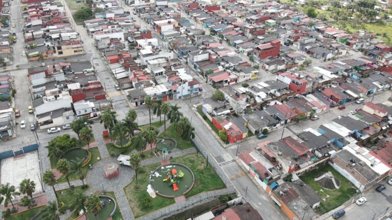 REALIZAN REHABILITACIÓN DE PARQUES Y JARDINES EN IXTAC.
