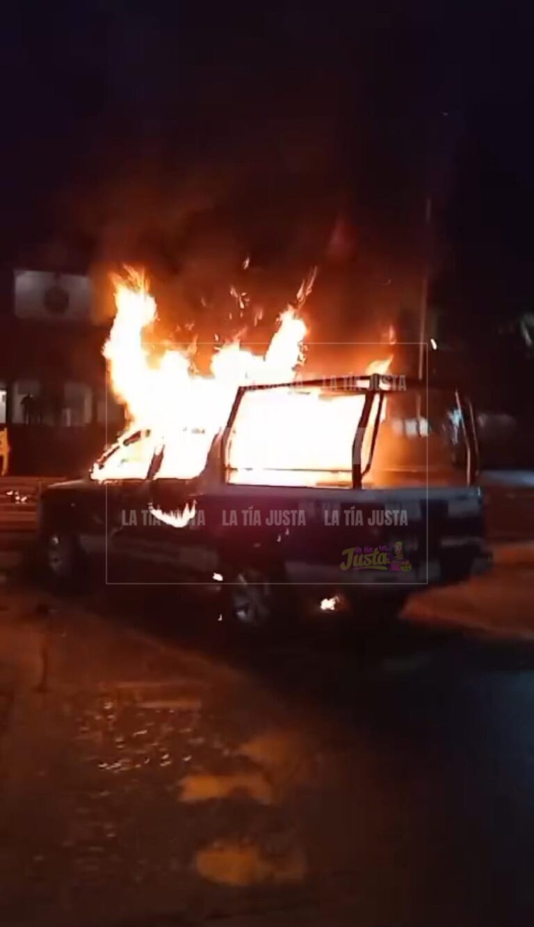 Le prenden fuego a Patrulla de la Policía Municipal de Ixhuatlancillo