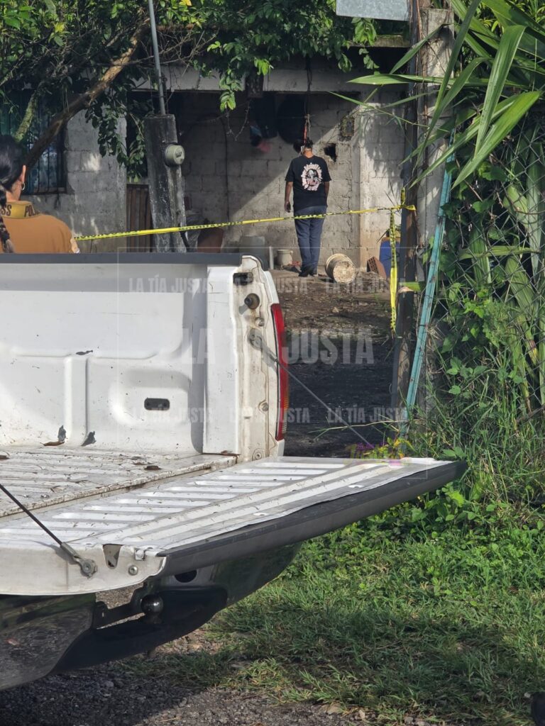 La hallan sin vida en el patio de su casa