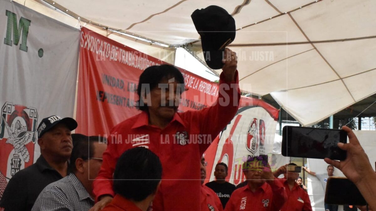 Busca Víctor Flores la reelección