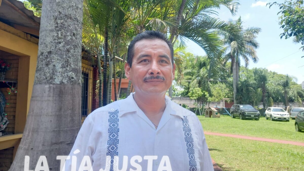 SE VAN DE VACACIONES LOS CHAMAC0S.