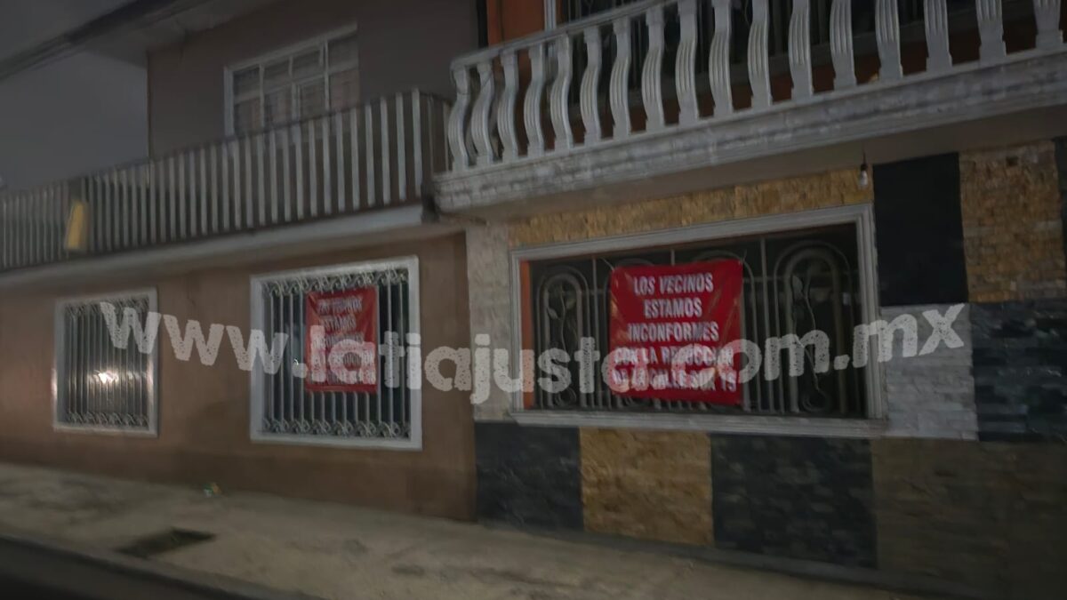 VECINOS SE INCONFORMAN ANTE LA REDUCCIÓN DE CALLE QUE REALIZARA EL AYUNTAMIENTO DE ORIZABA.