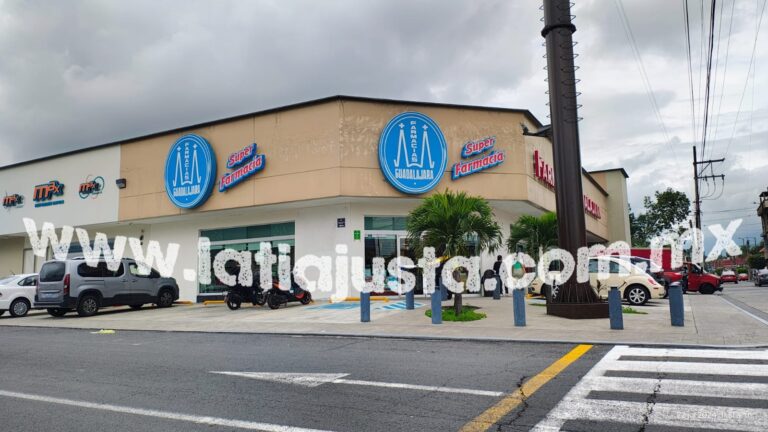 POLICIA MUNICIPAL DETIENE A SOLITARIO HOMBRE QUE ASALTÓ TIENDA DE CONVENIENCIA, “FARMACIAS GUADALAJARA” EN ORIZABA.