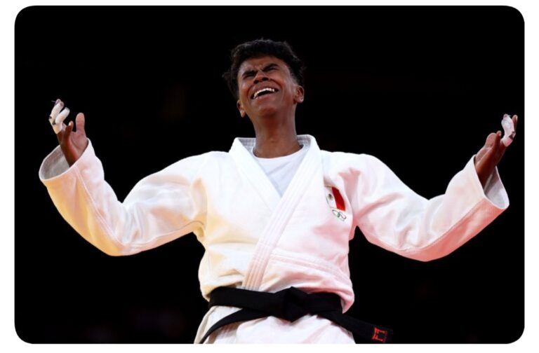 LA MEXICANA PRISCA AWITI LE DA  UN GRAN ORGULLO AL PAÍS CON UNA MEDALLA DE PLATA EN PARÍS 2024.