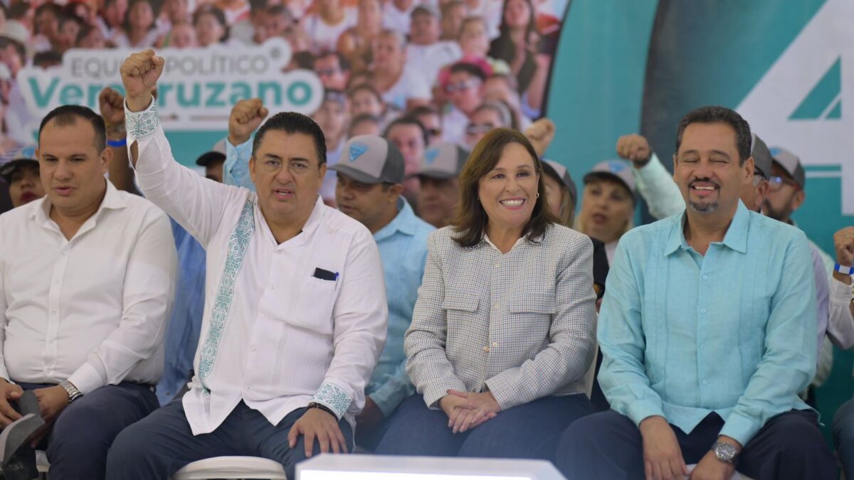 RECONOCE ROCÍO NAHLE A LOS MAESTROS Y MAESTRAS VERACRUZANOS