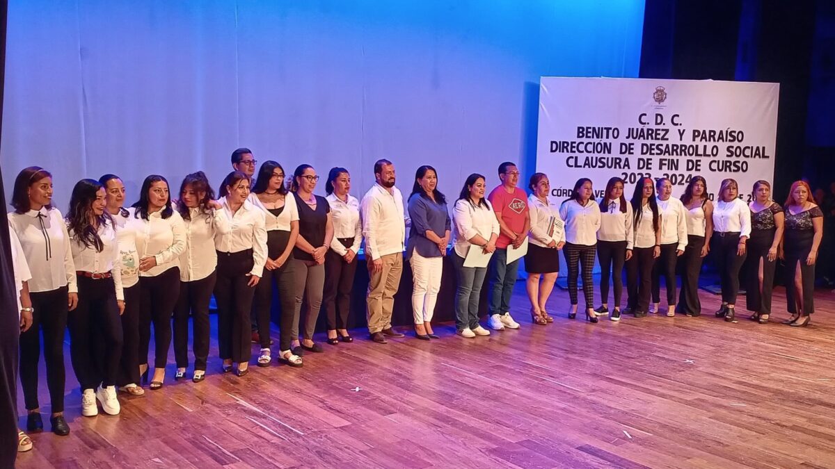 Se gradúan alumnos del Centro de Desarrollo Comunitario “Paraíso” y “Benito Juárez” en Córdoba