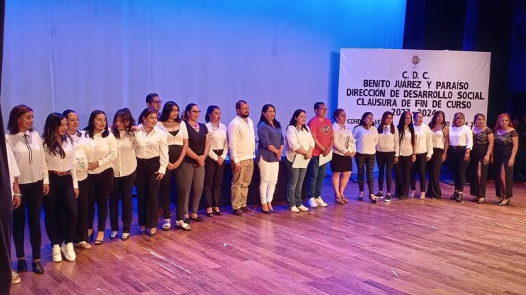 Se gradúan alumnos del Centro de Desarrollo Comunitario “Paraíso” y “Benito Juárez” en Córdoba