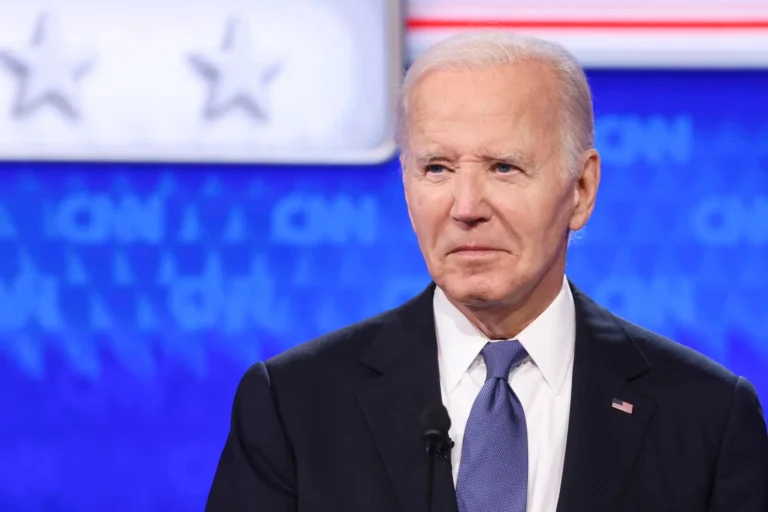 Me alegra saber que está bien y a salvo: Joe Biden