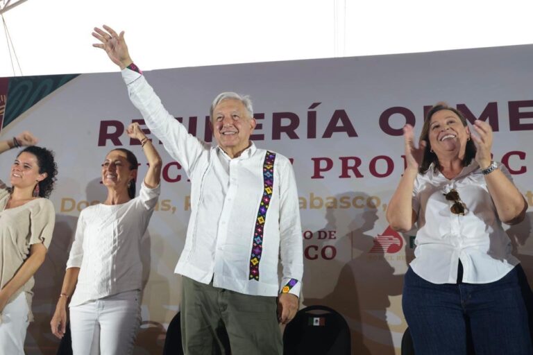 ROCÍO NAHLE PRESENTE EN INAUGURACIÓN DE REFINERÍA “OLMECA” EN DOS BOCAS