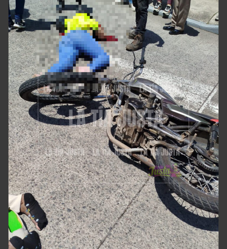 Motociclista atropella a mujer en la Alameda