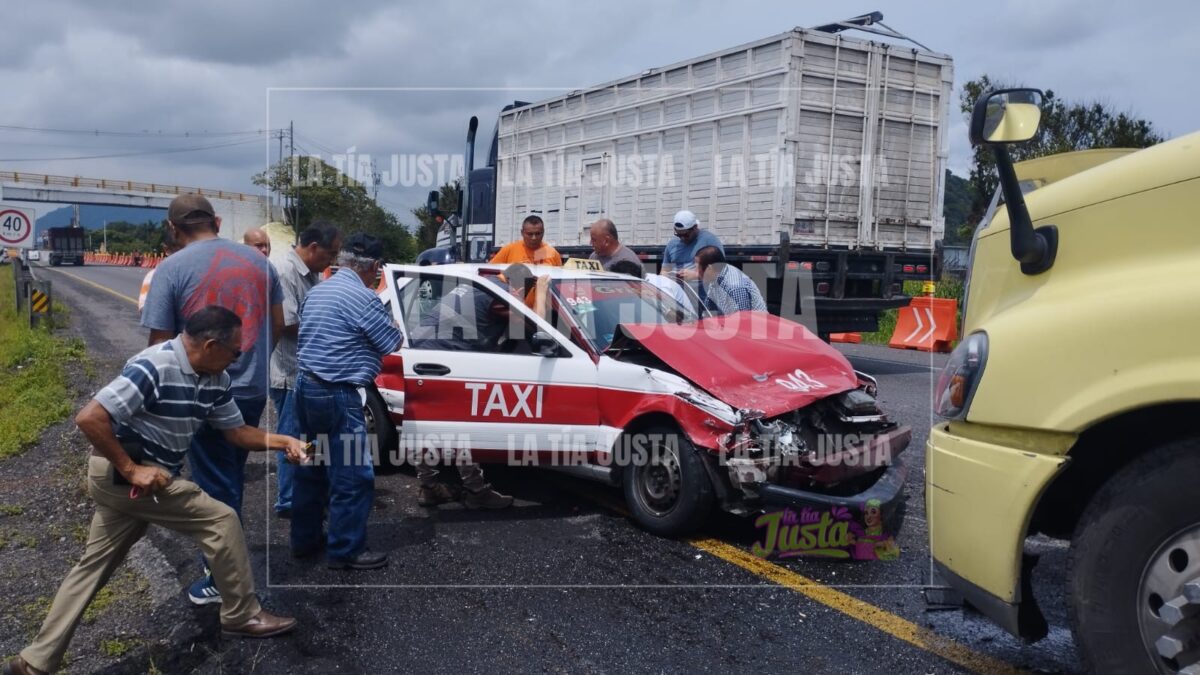 Encontronazo entre taxi y torton