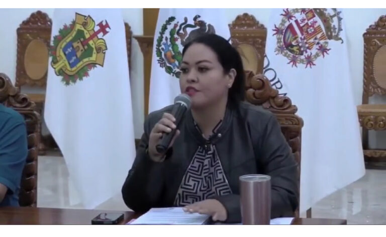 Urge Síndica trabajos de Bacheo en la ciudad