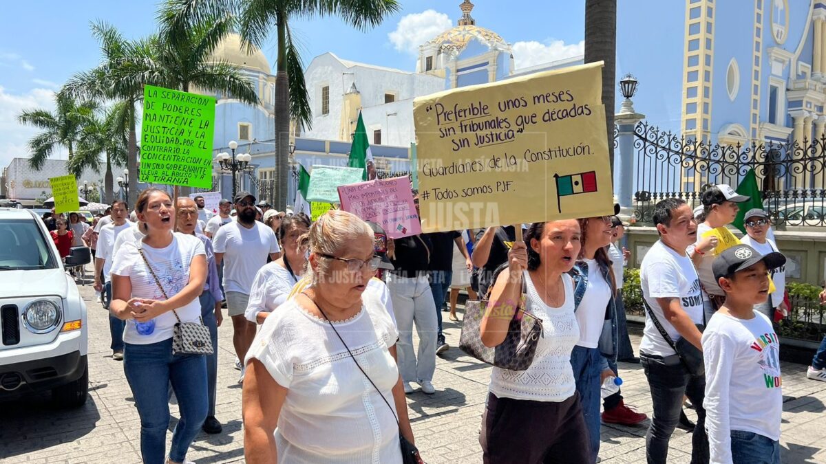 Marchan trabajadores del Poder Judicial de la Federación en Córdoba