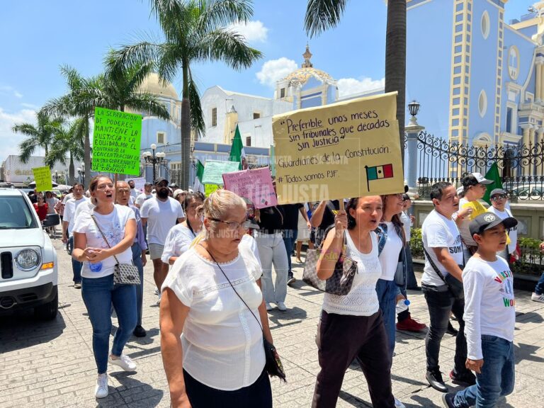 Marchan trabajadores del Poder Judicial de la Federación en Córdoba