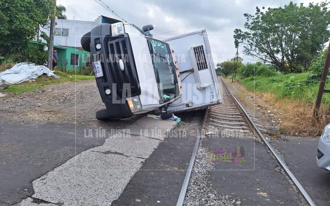 CASI “SE LO LLEVA EL TREN”