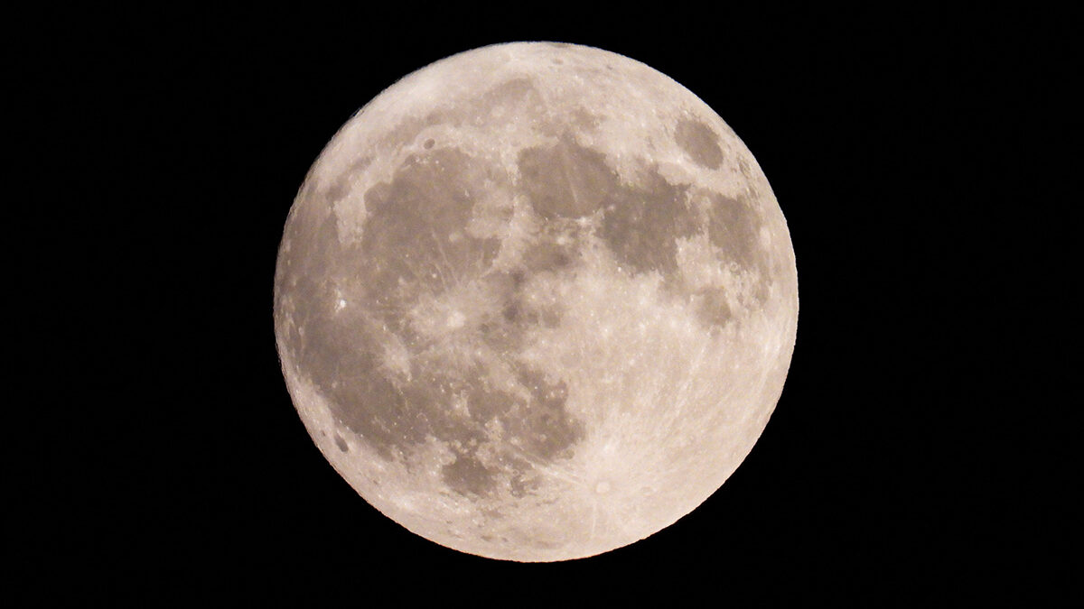 Cuándo y cómo ver la Luna azul de agosto