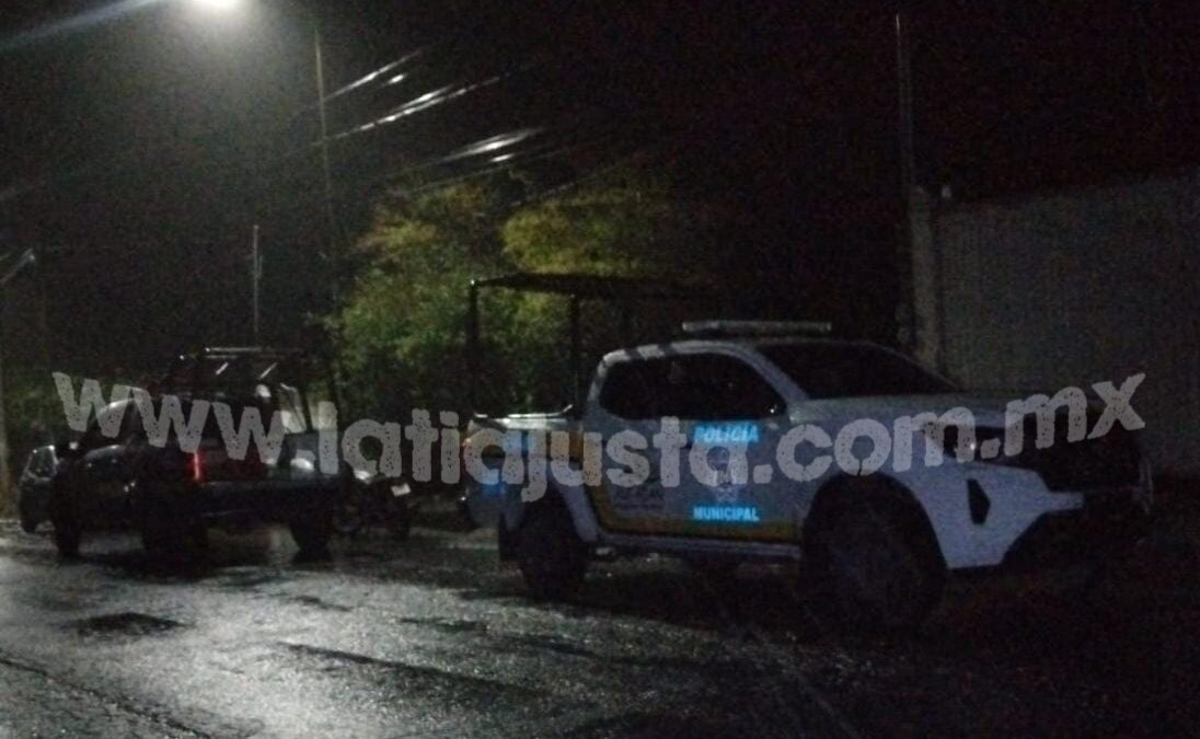 BALEAN Y ROBAN CAMIONETA A CONTRATISTA DE LA SIOP EN ZONGOLICA.