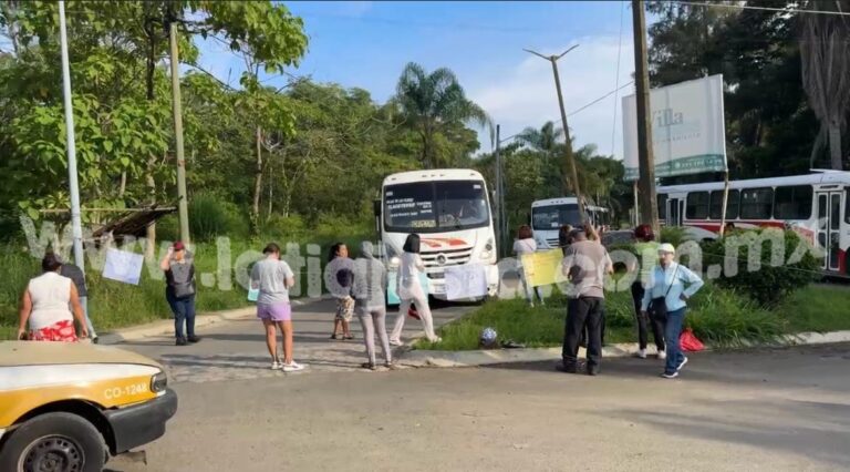 COLONIAS DE FORTÍN Y CÓRDOBA,ENFRENTAN PROBLEMAS DE TRANSPORTE PÚBLICO.