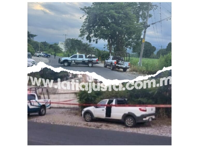 UN EMPRESARIO DE ZONGOLICA Y SU CUÑADO, LOS D3SM3MBRAD0S Y ABANDONADOS AL INTERIOR DE LA CAMIONETA PARADA EN LA DESVIACIÓN A OMEALCA.