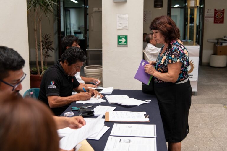 Inician autoridades de Córdoba campaña de productos impermeabilizantes a bajo costo en apoyo a las familias.
