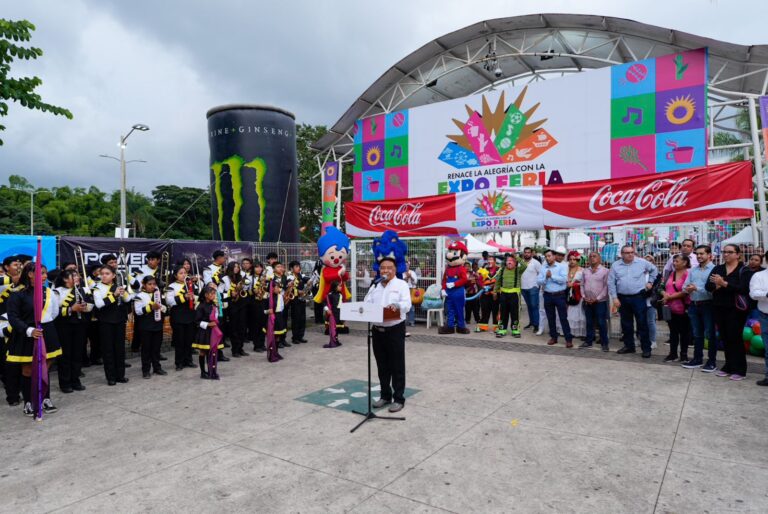 Inaugura Juan Martínez Flores: Renace la Alegría con la Expo Feria 2024