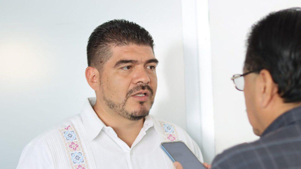 Zenyazen Escobar celebra la desaparición de la USICAMM
