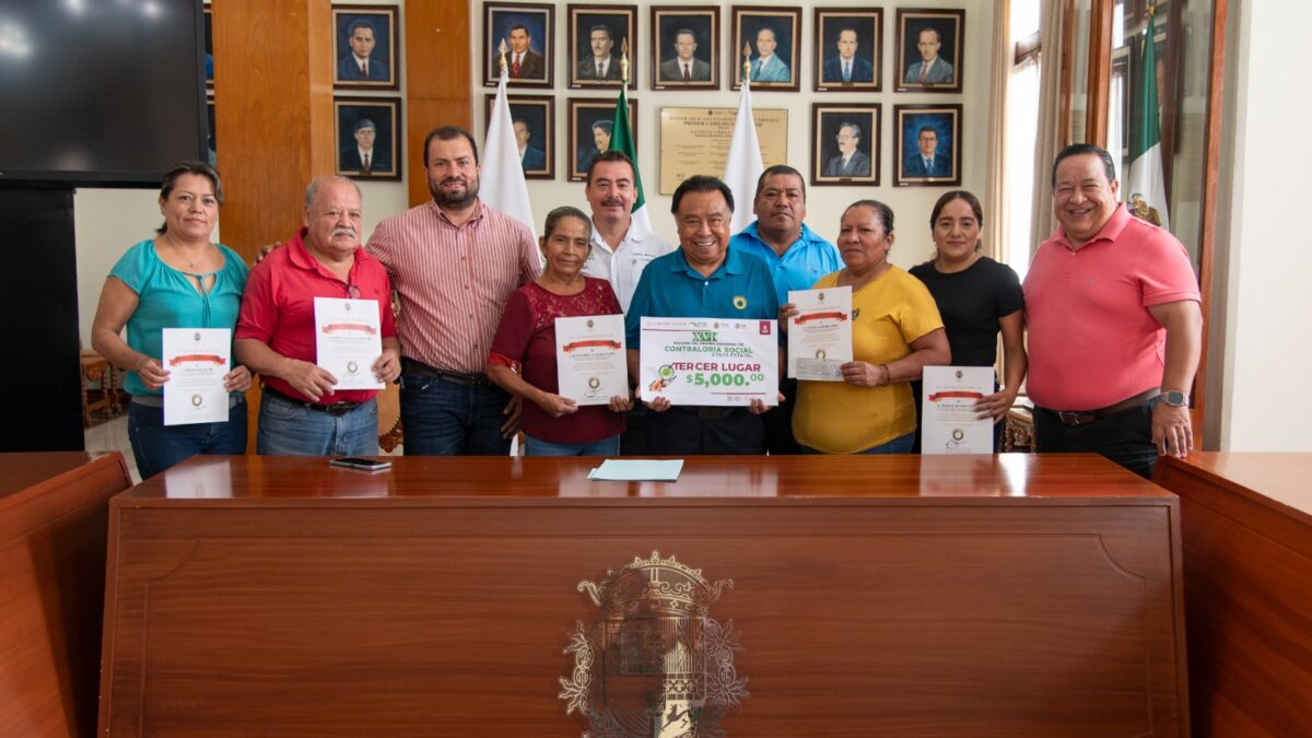 Ganan cordobeses de San Rafael Calería tercer lugar de la fase estatal en el Premio Nacional de Contraloría Social