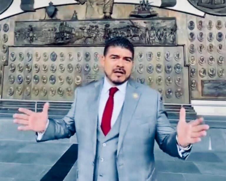 Zenyazen Escobar defiende la Transformación y recomienda al Poder Judicial escuchar la voluntad de pueblo