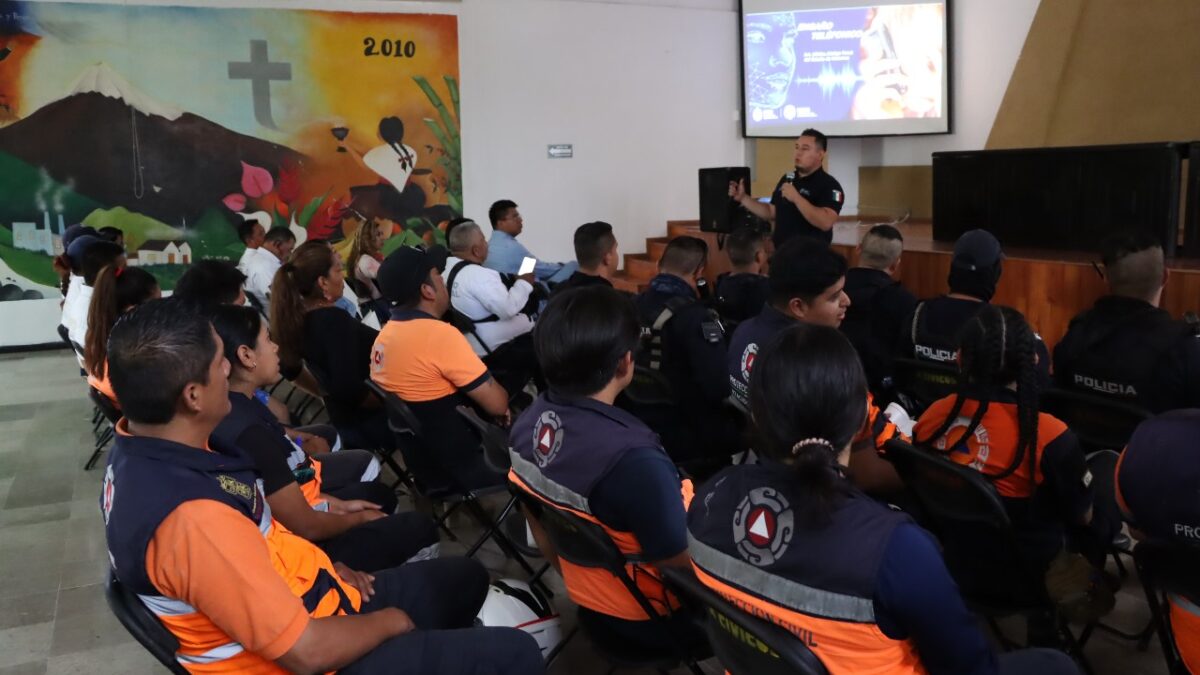 EN IXTACZOQUITLÁN, IMPARTEN PLÁTICAS PARA LA PREVENCIÓN DE DELITOS CIBERNÉTICOS