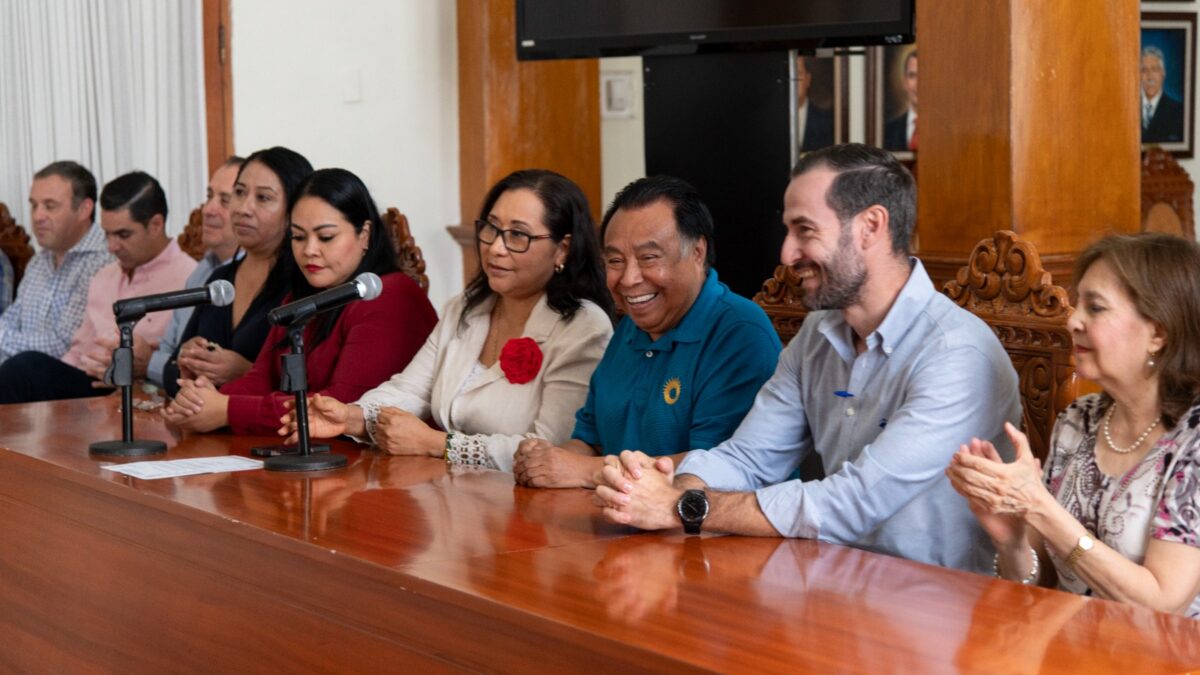 Invita alcalde Juan Martínez a participar en el “Mes del Testamento” en septiembre