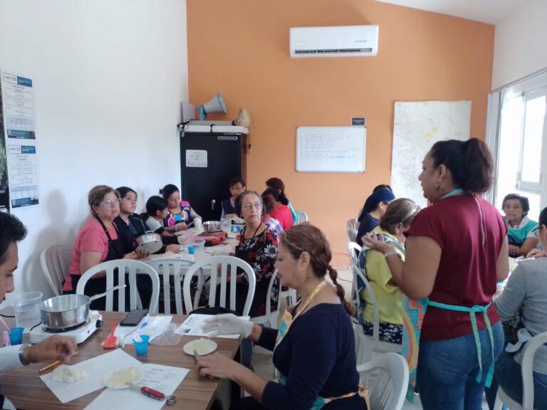 Apoya Ayuntamiento de Córdoba a emprendedores con talleres y cursos