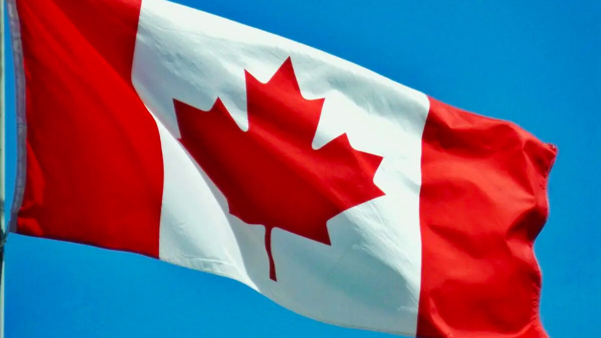 Canadá deja de otorgar permisos de trabajo a extranjeros