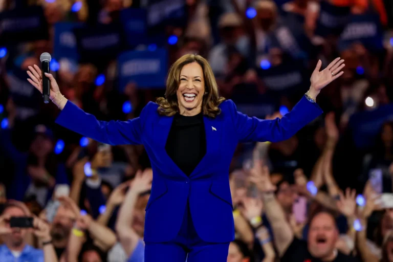Kamala Harris recibe la nominación demócrata a la Presidencia de EE.UU.