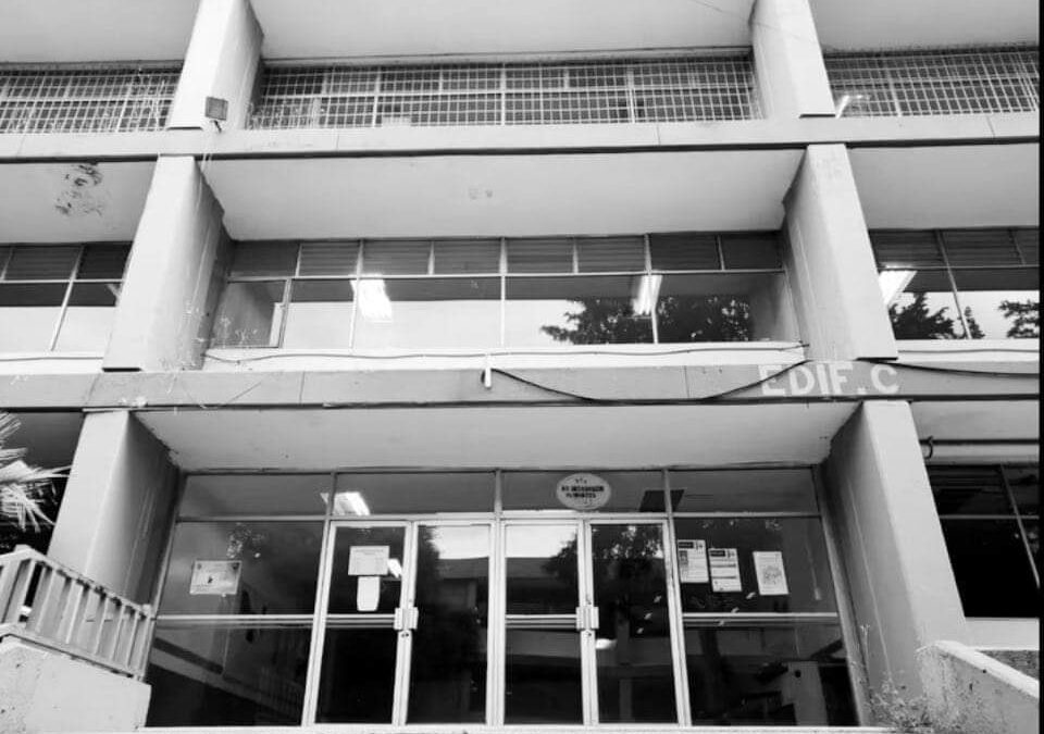 Muer3 un alumno al interior del Colegio de Bachilleres Plantel 5, Naucalpan