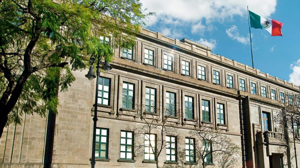 Suprema Corte avala reforma para aumentar los días vacaciones