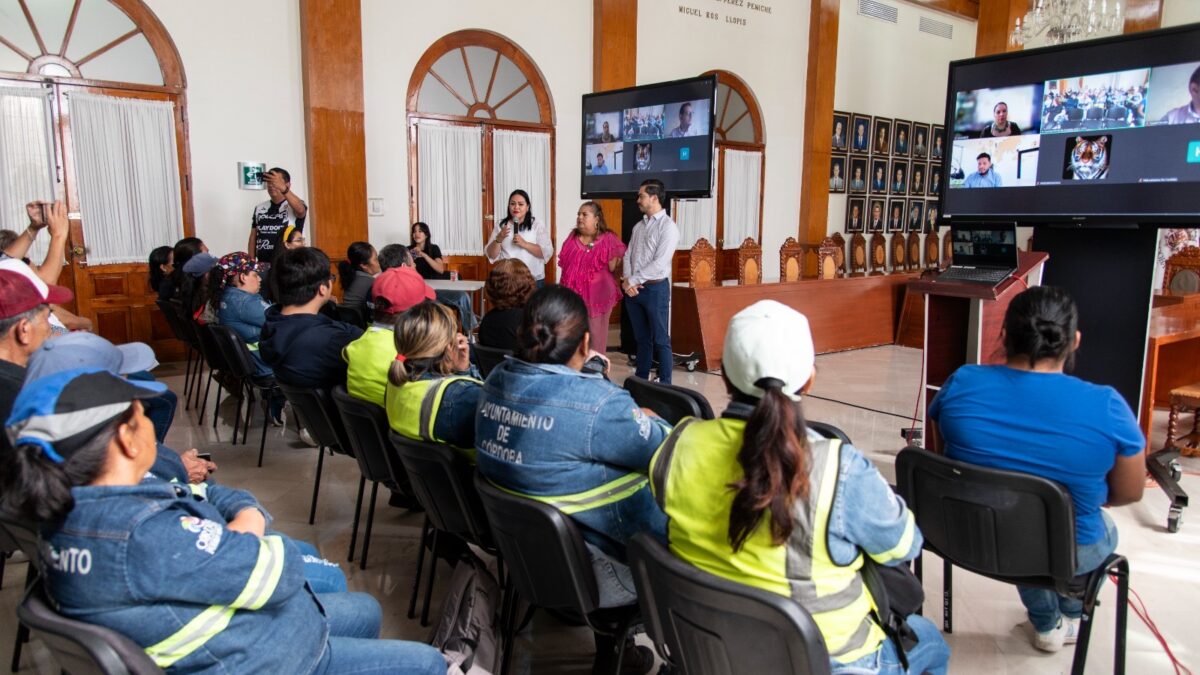Capacitan a empleados de Limpia Pública en Residuos Sólidos Urbanos