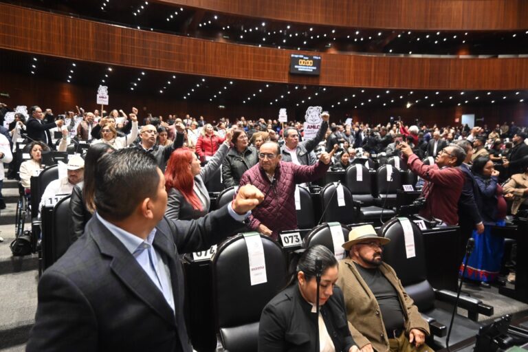 Diputados de Veracruz celebran reformas constitucionales