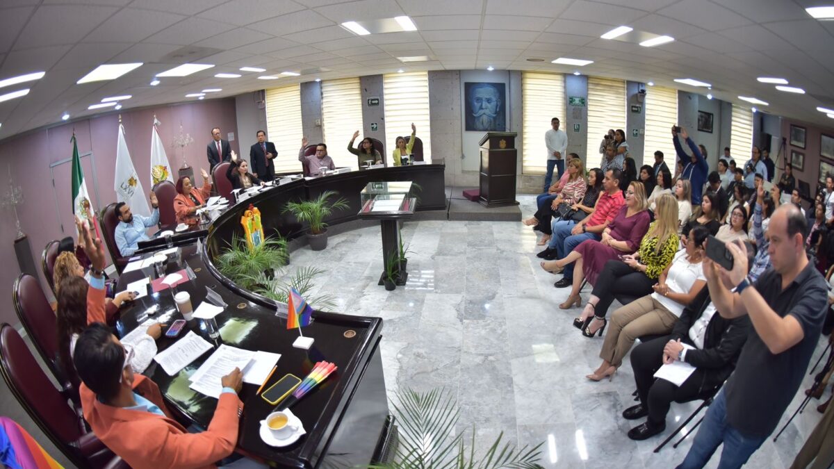Avalan ayuntamientos reforma que modifica inicio de gobierno y legislatura