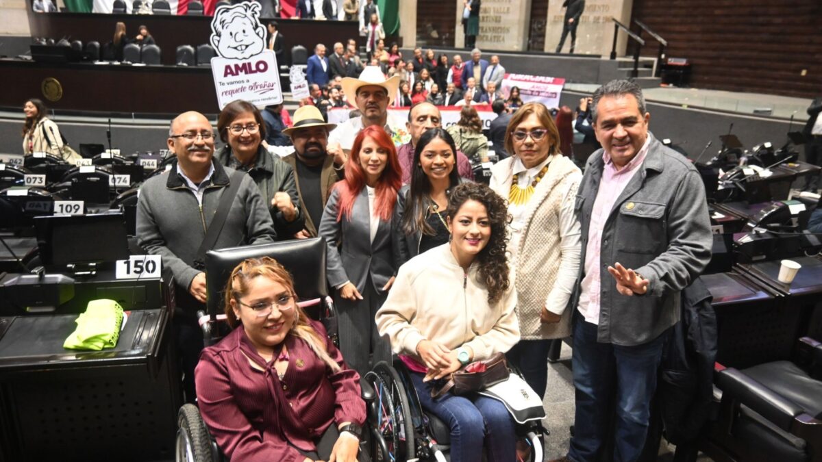 Diputados de Veracruz celebran cumplirle al pueblo de México