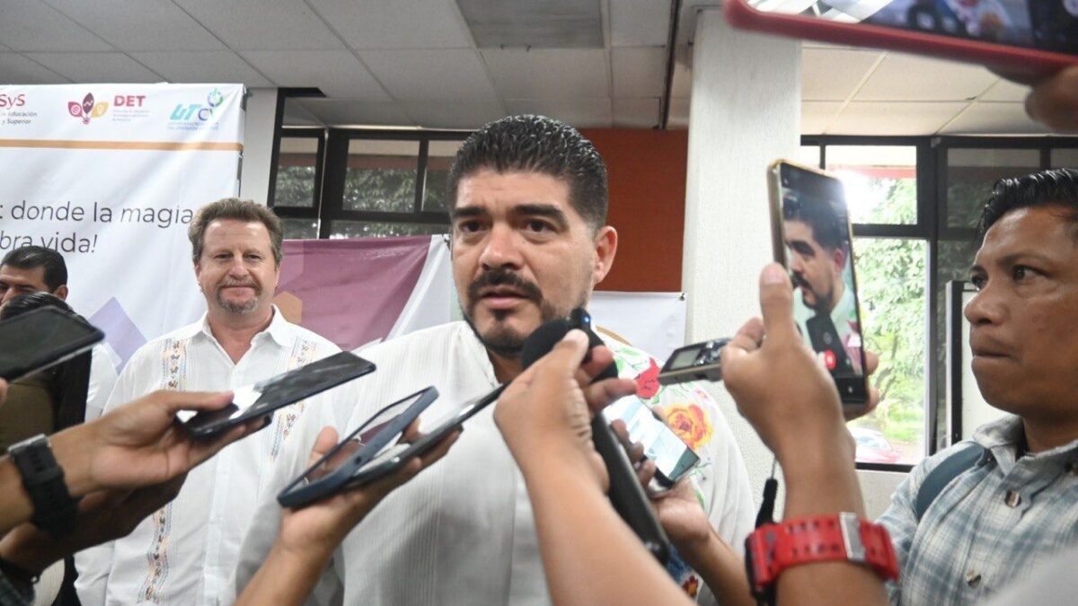 Zenyazen Escobar le dice a los Yunes azules: “Rectificar el camino es de sabios”