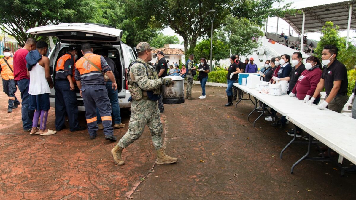Brinda Córdoba ayuda humanitaria a Caravana de Migrantes