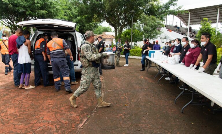 Brinda Córdoba ayuda humanitaria a Caravana de Migrantes