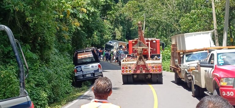 Cerrada carretera federal Fortín- Huatusco